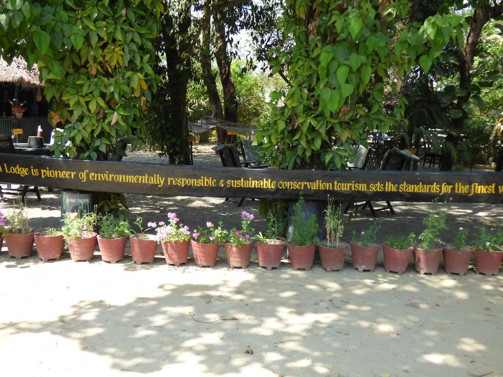 Chitwan Gaida Lodge سوراها المظهر الخارجي الصورة