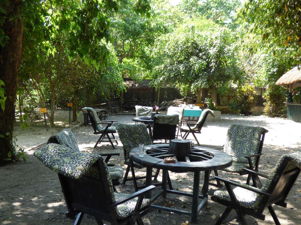 Chitwan Gaida Lodge سوراها المظهر الخارجي الصورة